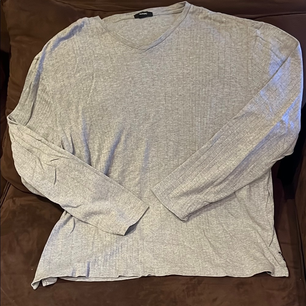 Alfani Gray Long Sleeve V-Neck Tee